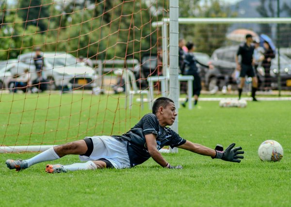 Top Techniques to Safely Regain Control of Your Sport Bike After a Skid on UK Roads